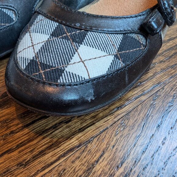 Burberry Check Plaid Pumps, size 38 - Picture 9 of 10